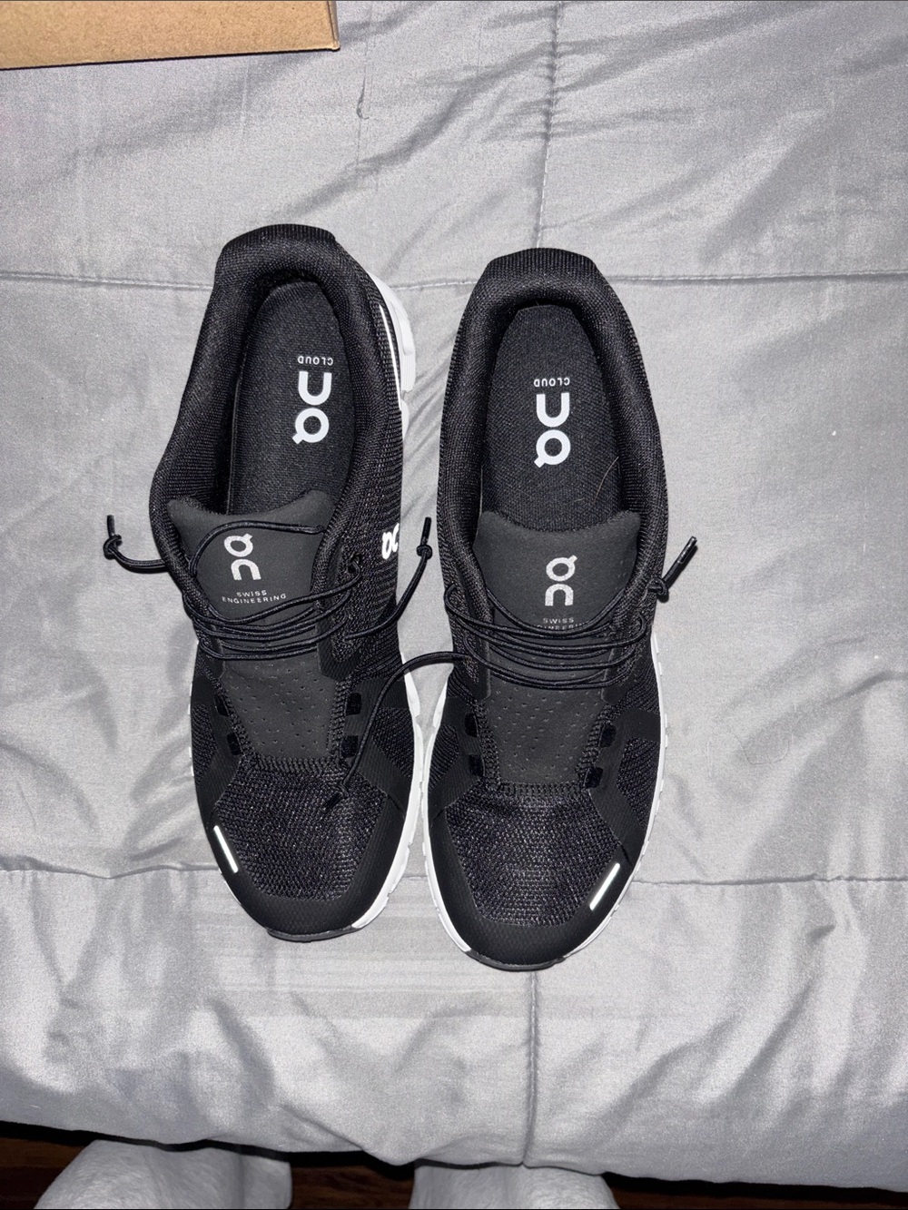 On Cloud Black & White Running Shoes - Picture 3 of 6